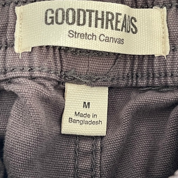 Goodthreads Women's Charcoal Cargo Shorts - Picture 4 of 6